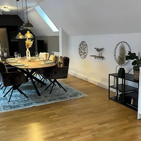 Corporate Comforts Altstadt Apartman