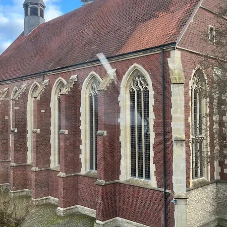 Corporate Comforts Altstadt Apartman *